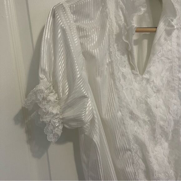Vintage Mass Appeal Blouse Shimmer White US Large Ruffle Victorian Lace Dramatic - Picture 10 of 13